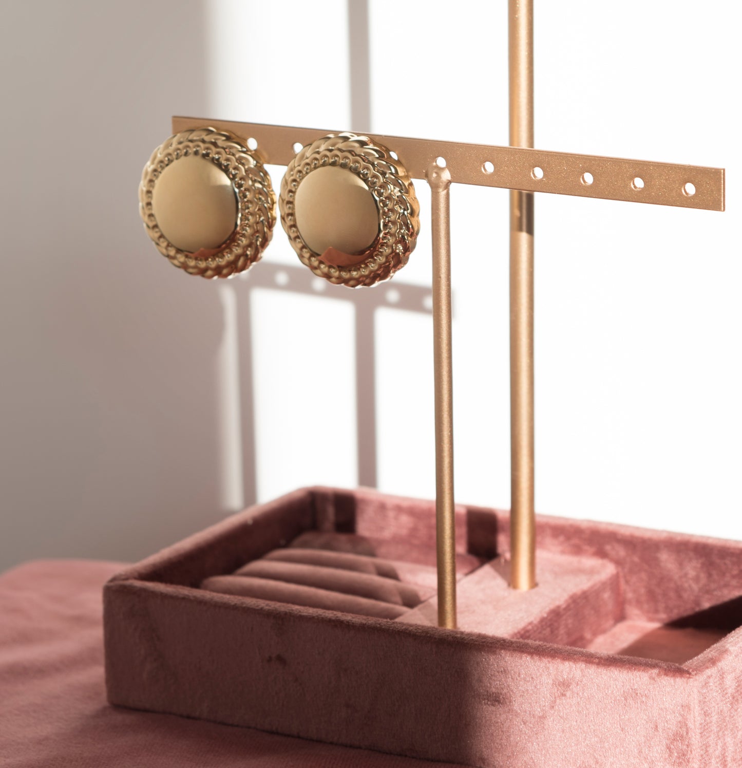 BOUCLES D'OREILLES EN LAITON PLAQUÉ OR 18KT