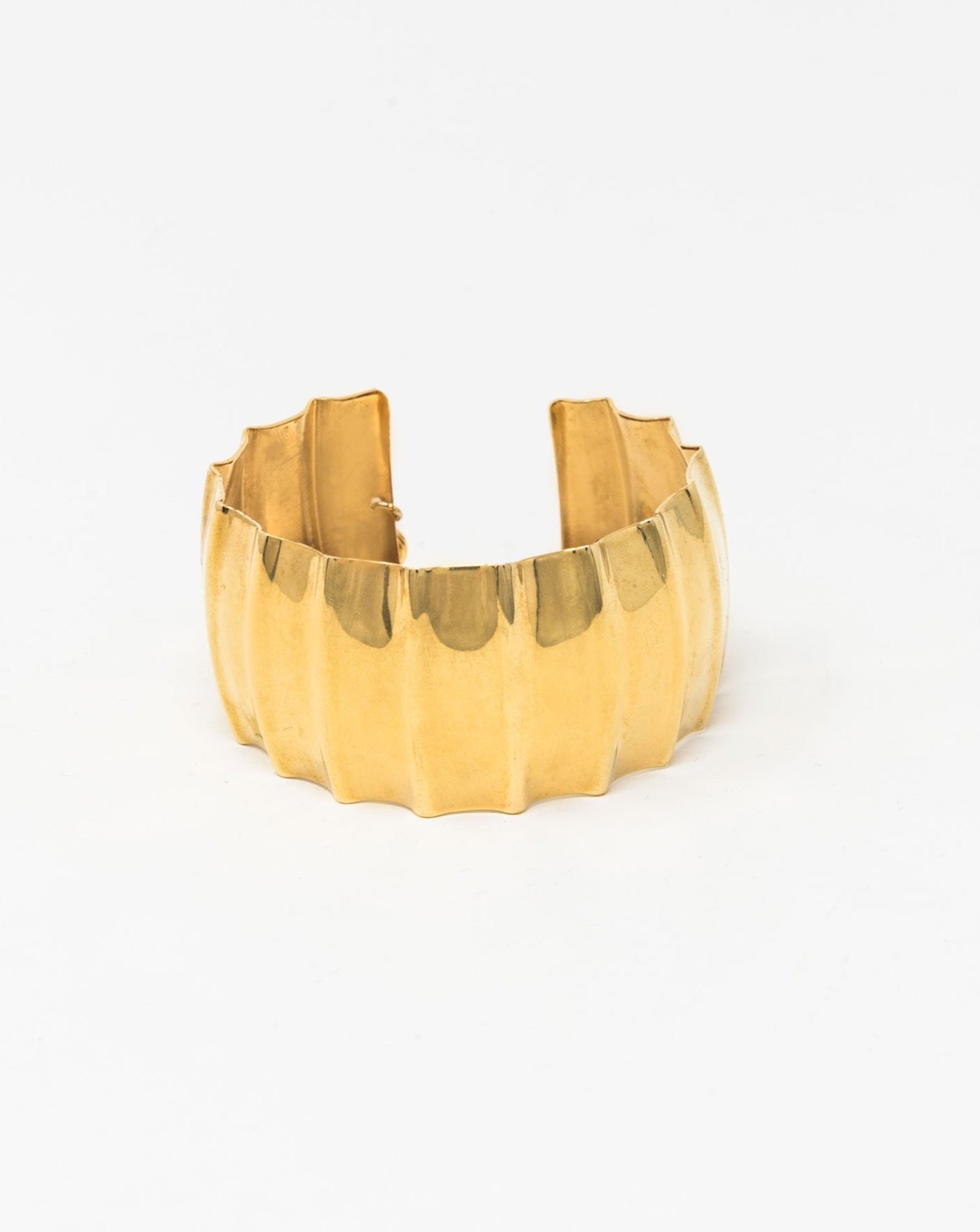 RIGID BRACELET IN 18KT GOLD PLATED BRASS